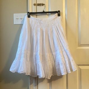 White Talbots skirt with a side zipper opening